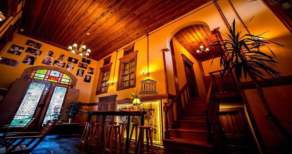Sanart Guest House & Loca Garden Bergama