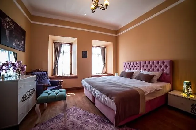 Sanart Guest House & Loca Garden Bergama