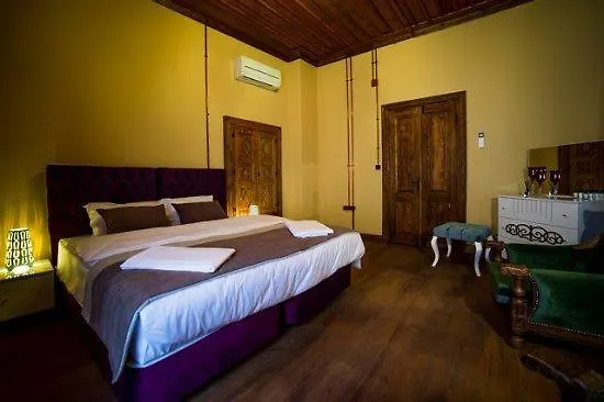 Sanart Guest House & Loca Garden Bergama