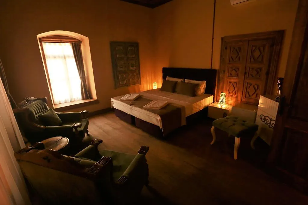 Sanart Guest House & Loca Garden Bergama