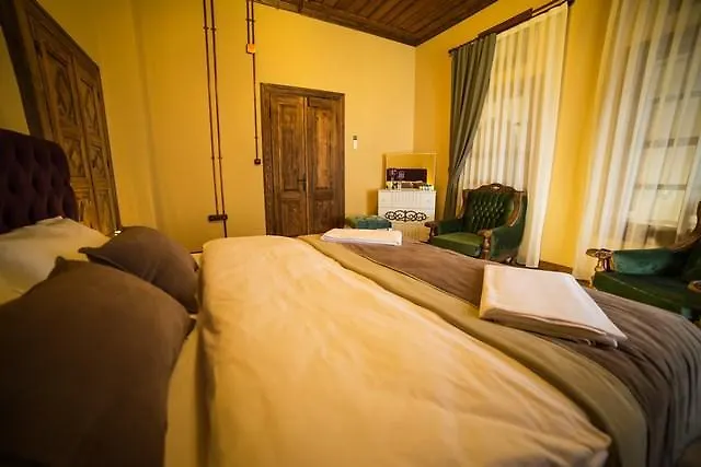 Sanart Guest House & Loca Garden Bergama