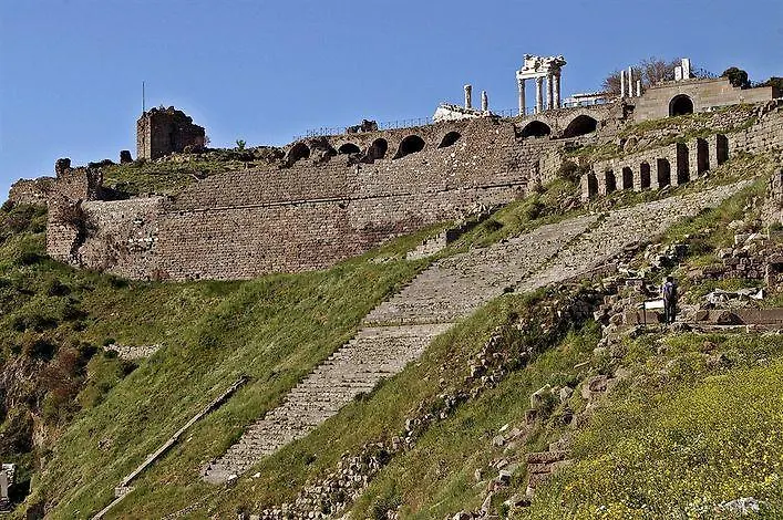 Sanart Guest House & Loca Garden Bergama